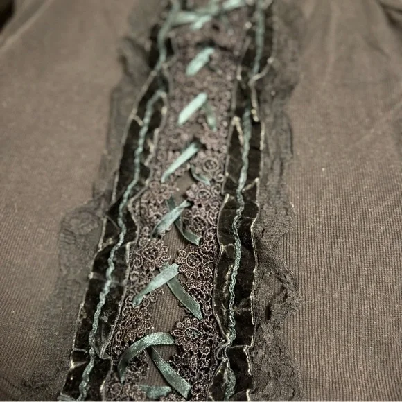 Black Lace Trim Tank Top - Picture 2 of 2